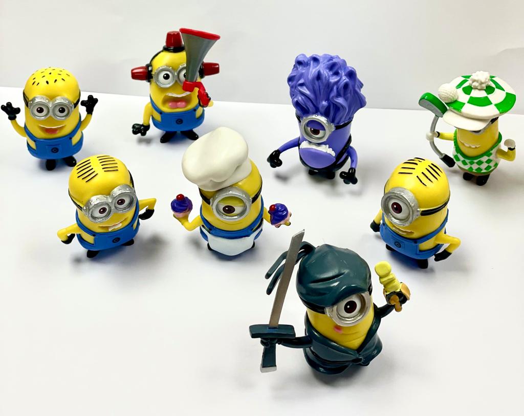 8 figurines Minions