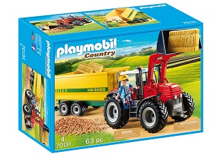 Grand tracteur avec remorque