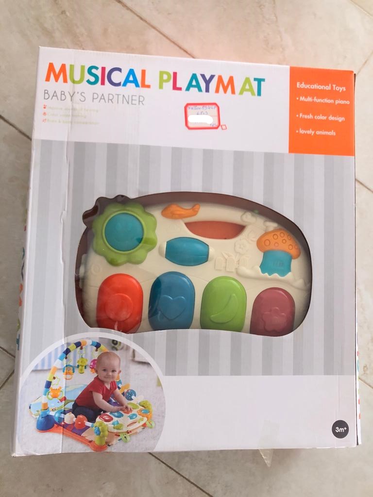 Tapis d'éveil avec piano